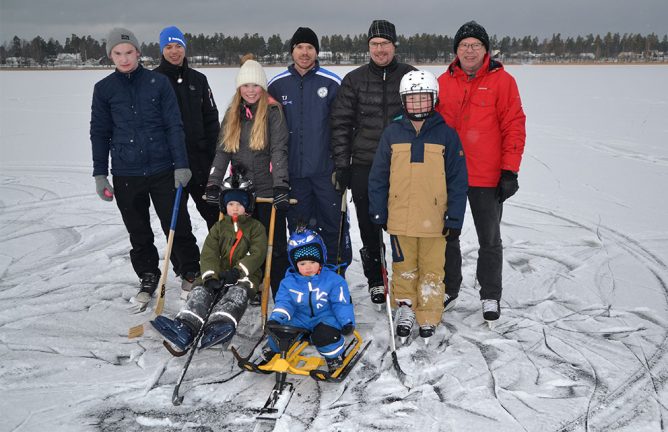 Nu ligger skridskoisen på Hjortsjön