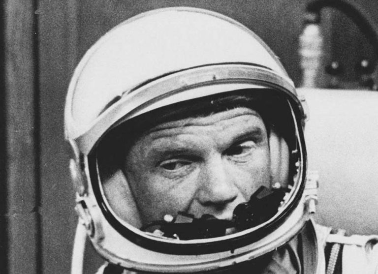 Rymdhjälten har somnat in