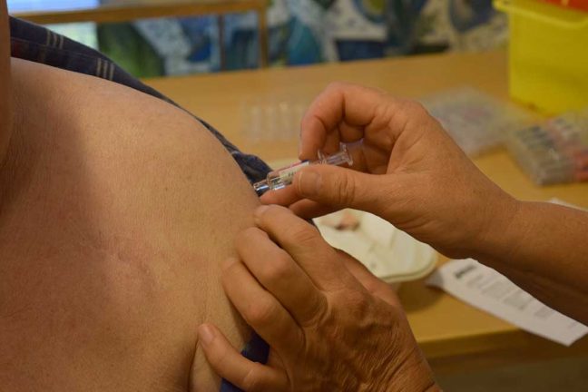 Nu välkomnas länsbor mellan 75 och 79 år till vaccinering