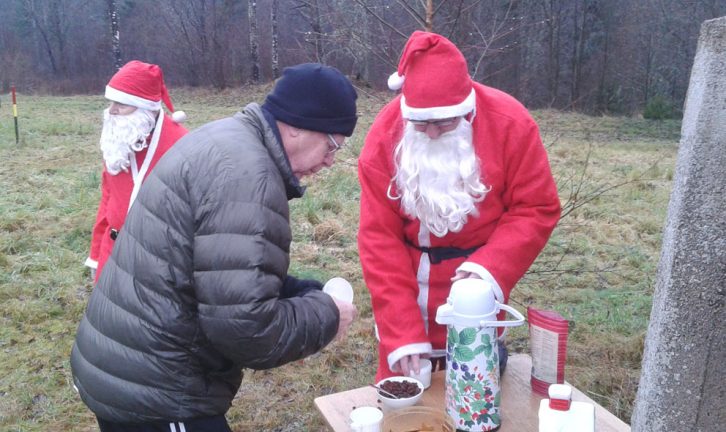 Stavgångare mötte tomtar