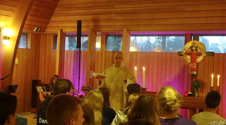 Biskopen besöker Tallnäs