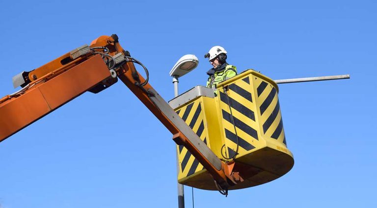 Säkerhet går före släckt lampa