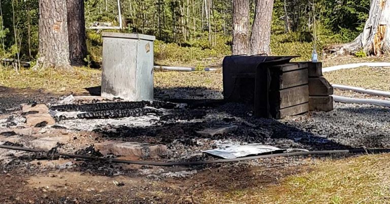 Gräsbränderna bara fortsätter