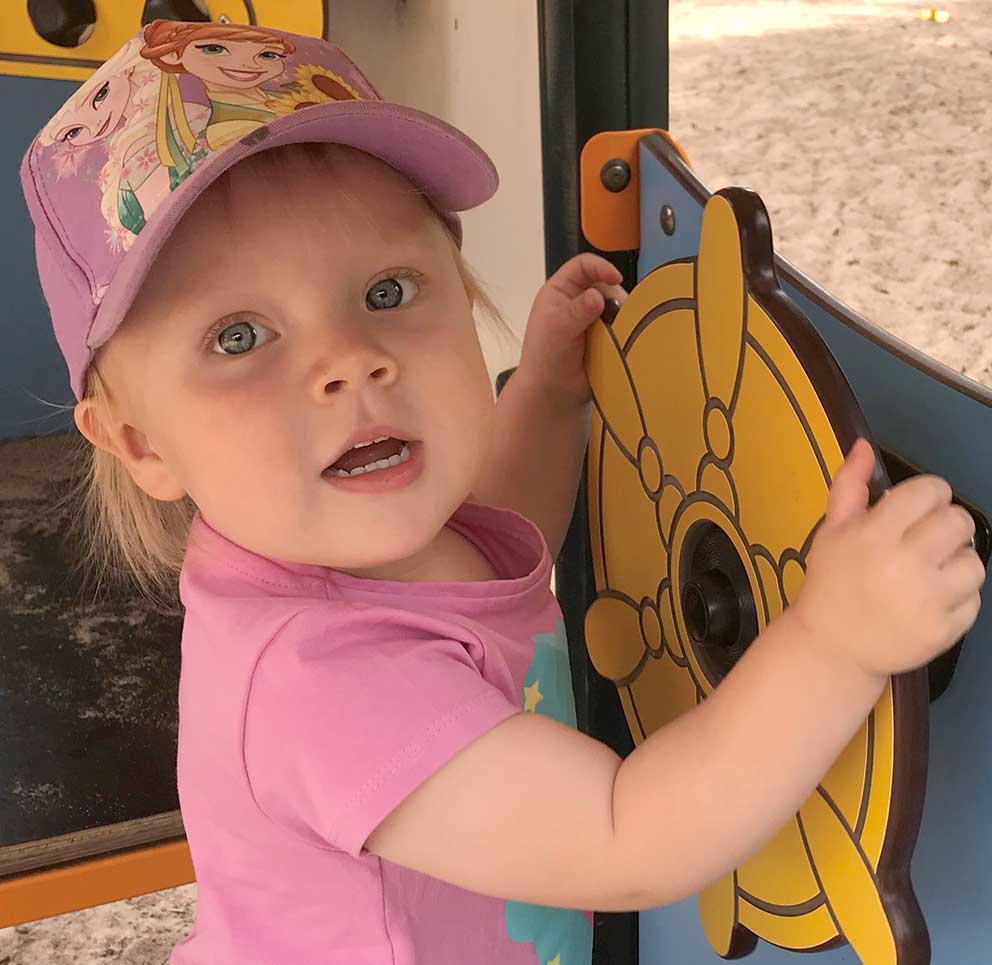 Ellenore Emilsson 2 år