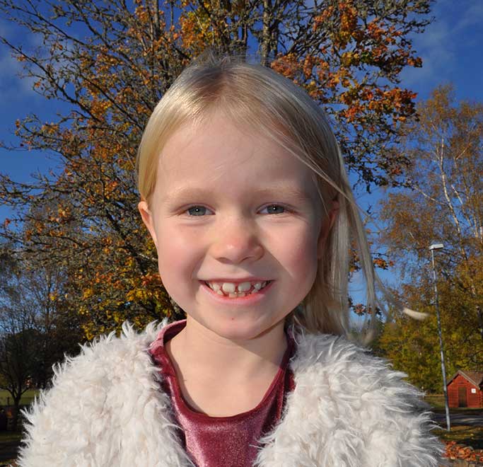 Märta Kvarneving 8 år