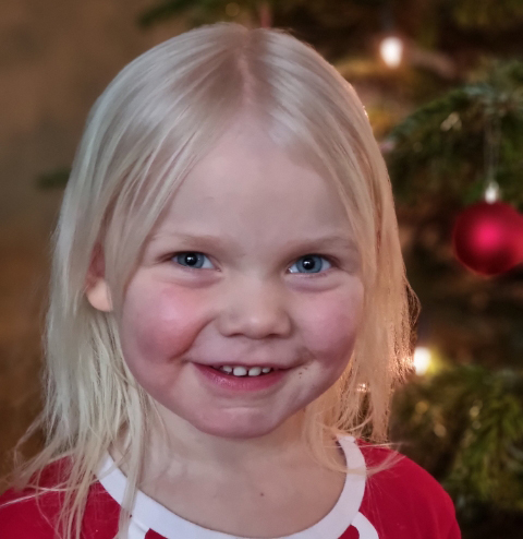 Nora Kimmehed 5 år