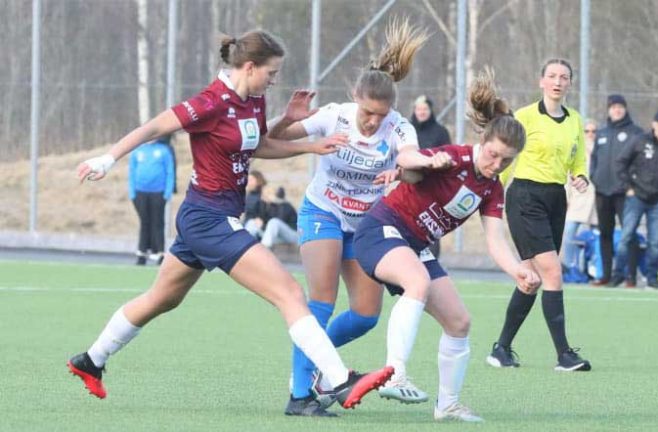 Bildextra: IFK-damerna föll i premiären