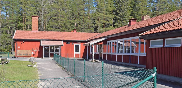 Åkers skola: Förvaltningsrätten lagprövar om nämnd fick besluta om nedläggning