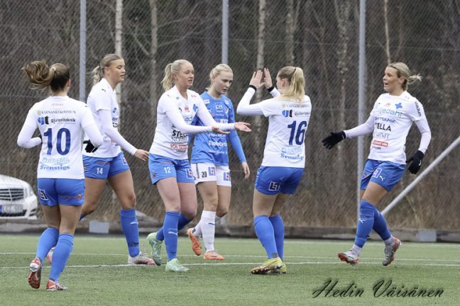 Bildextra: IFK Värnamo-damerna föll i slutminuterna
