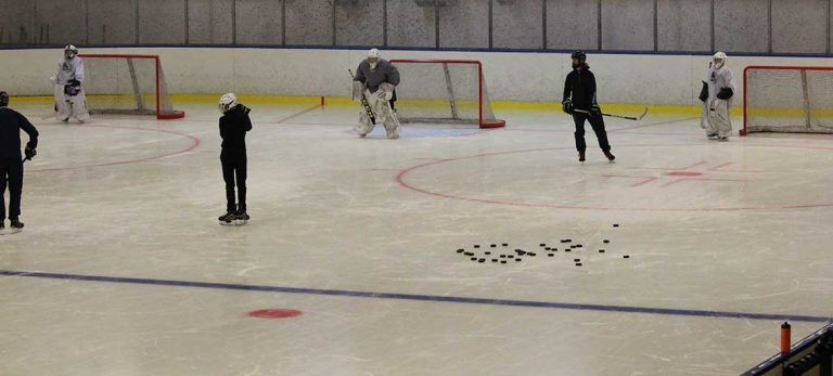 Bildextra: Tidigt på ishockeyskolan