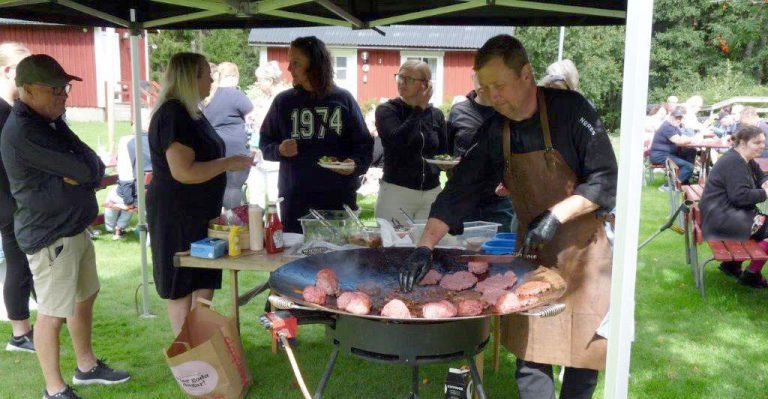 Sommarfest på Bäckalyckan för FUB:s medlemmar