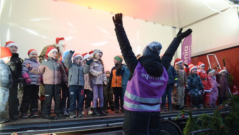 Välbesökt julmarknad i Vaggeryd