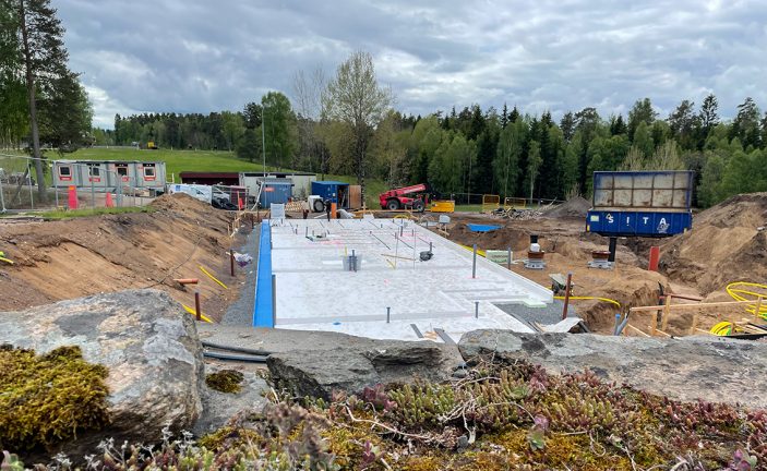 Omgestaltningen av kyrkogården fortskrider