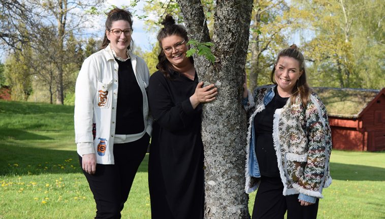 Tjejtrion fixar midsommarfest