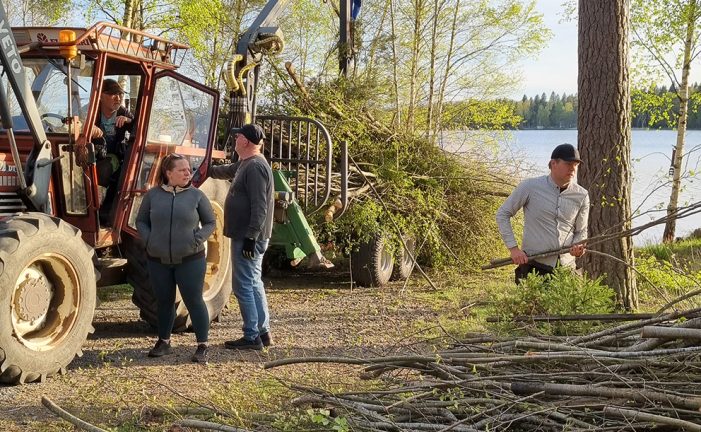 Badplatsen iordningställd inför sommaren