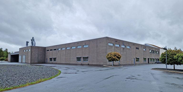 Tidigare möbelfabrik: ”Bästa platsen för simhall”