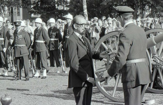 Se bilder från nedläggningen
