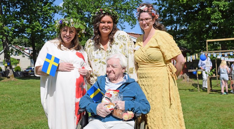 Bildextra: Succé för midsommarfirande i hembygdspark