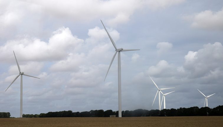 Vindkraftsbolag besökte politiker