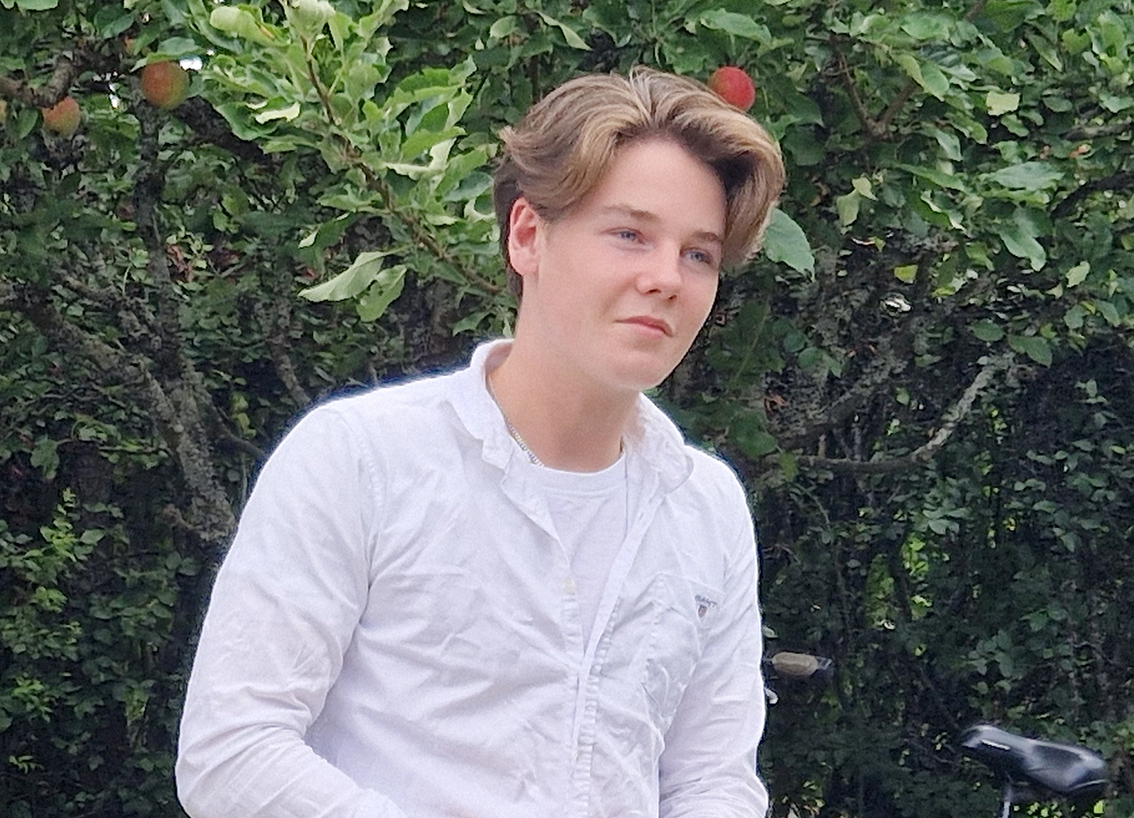 Elliott Mejving 18 år