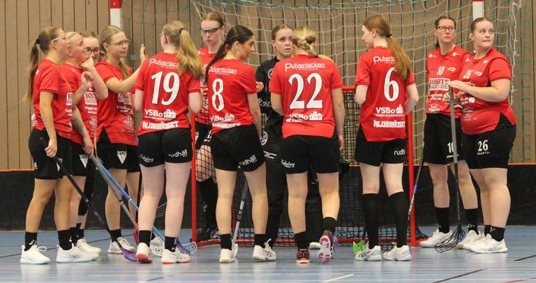 SIK:s damer avgjorde sent och tog första segern