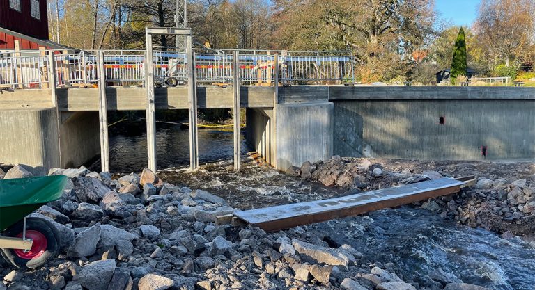 Det rinner vatten under stora bron