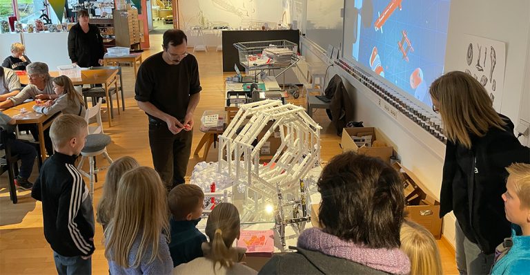 Höstlov lika med pappersverkstad på Remida