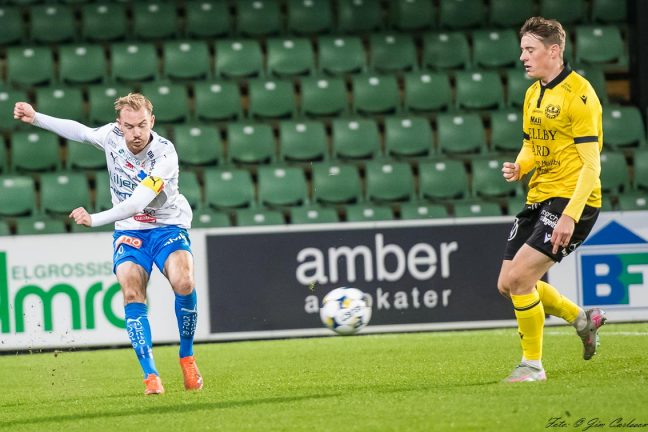 Bildextra: IFK Värnamo chanslösa mot mästarna