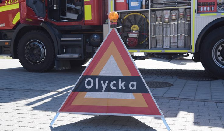 Lokalväg blockerad efter olycka