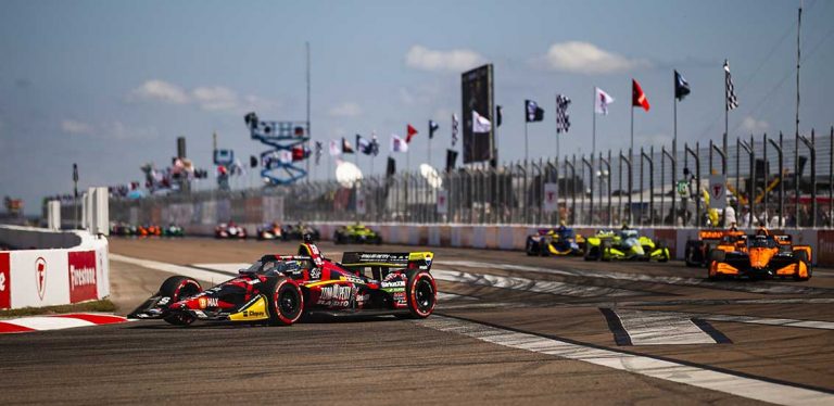 Felix blev tolva i premiären