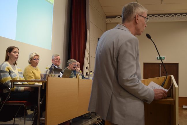 Oppositionen kritisk mot svarshantering kring järnväg