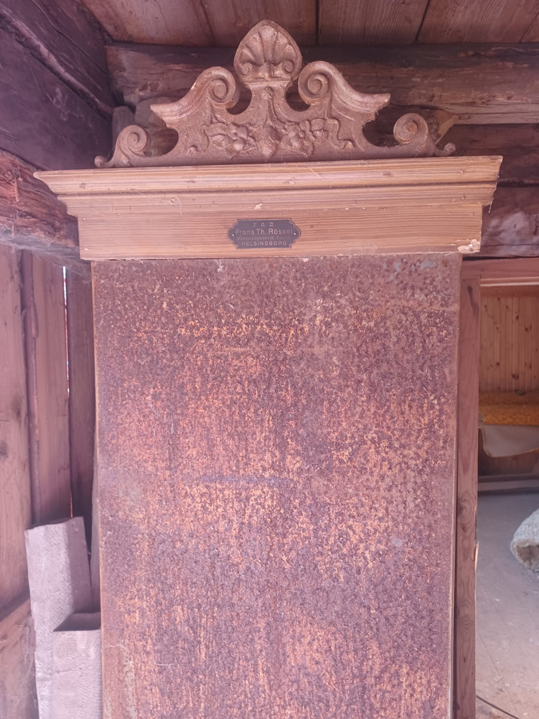 Bild på en gammal antik möbel