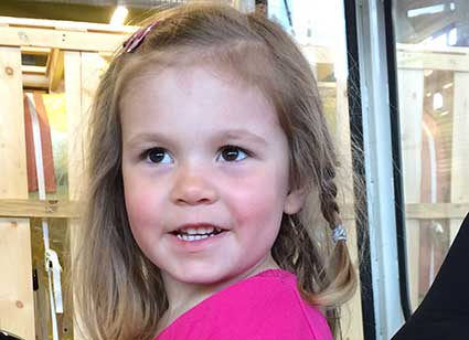 Alicia Larsson 4 år