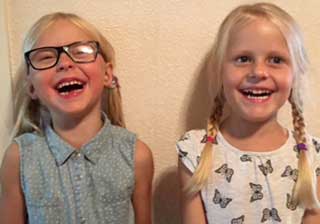 Tyra och Viola 5 år