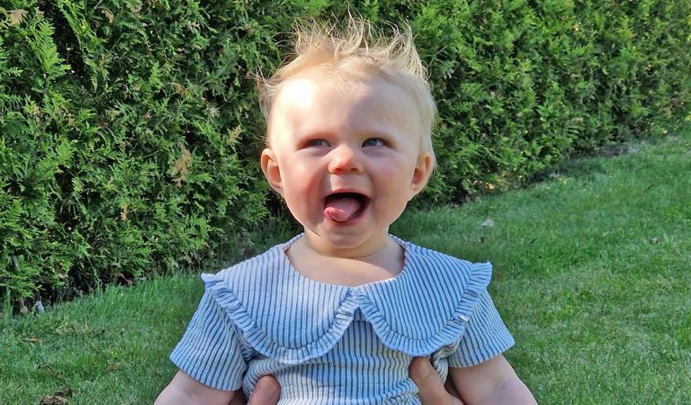 Hedda Karlsson 1 år